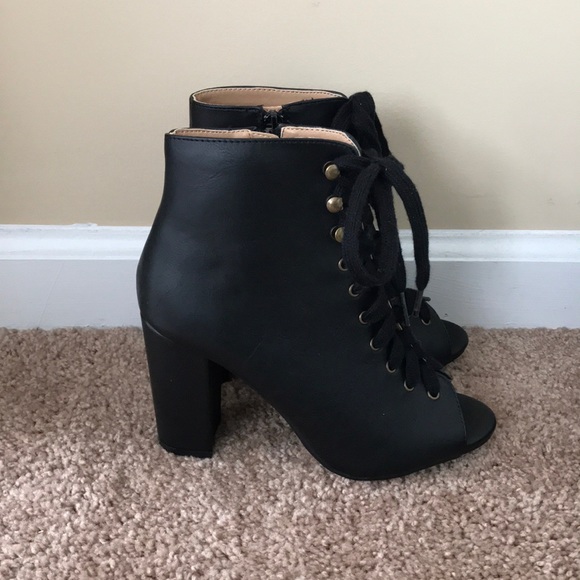 Heels - Picture 2 of 6